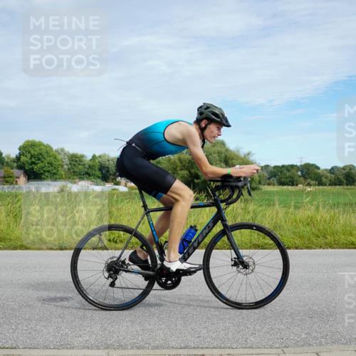31.08.2025 - Elbe Triathlon Hamburg Michael Burmester http://msf.ph/oto/8693096 31.08.2025 10:58:33 Radfahren 1608 meine-sportfotos.de