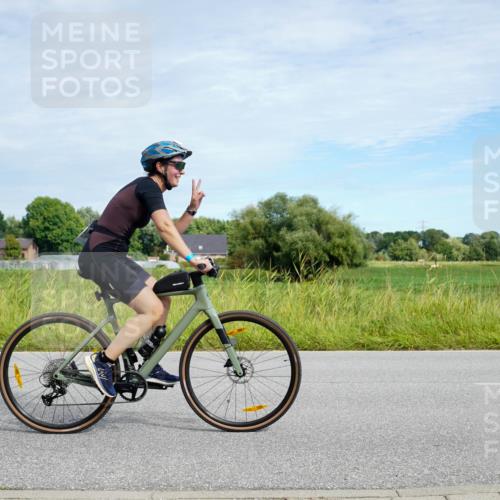 31.08.2025 - Elbe Triathlon Hamburg Michael Burmester http://msf.ph/oto/8693099 31.08.2025 10:58:48 Radfahren 1280, 1327, 1394, 1415, 1459, 1575 meine-sportfotos.de