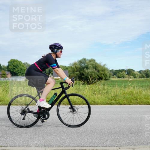 31.08.2025 - Elbe Triathlon Hamburg Michael Burmester http://msf.ph/oto/8693100 31.08.2025 10:58:49 Radfahren 1280, 1327, 1394, 1415, 1459, 1575 meine-sportfotos.de