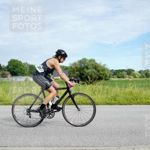 31.08.2025 - Elbe Triathlon Hamburg Michael Burmester http://msf.ph/oto/8693109 31.08.2025 10:58:58 Radfahren 1327, 1387, 1394 meine-sportfotos.de