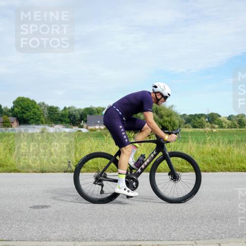 31.08.2025 - Elbe Triathlon Hamburg Michael Burmester http://msf.ph/oto/8693112 31.08.2025 10:59:09 Radfahren 1261, 1303, 1349, 1369 meine-sportfotos.de