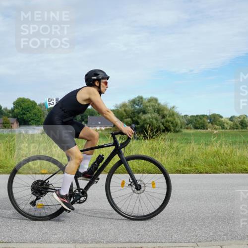 31.08.2025 - Elbe Triathlon Hamburg Michael Burmester http://msf.ph/oto/8693117 31.08.2025 10:59:25 Radfahren 1452 meine-sportfotos.de
