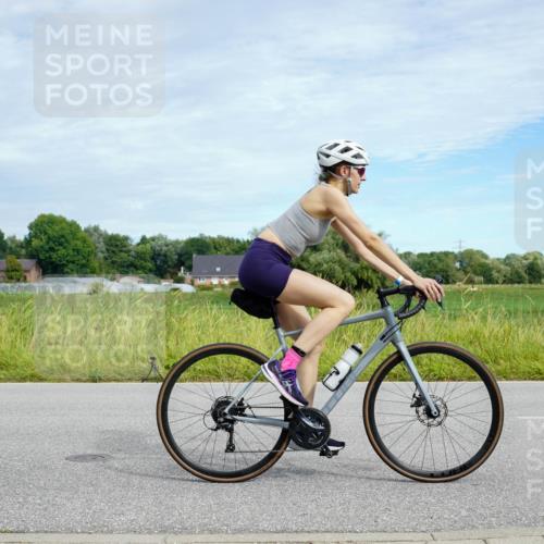 31.08.2025 - Elbe Triathlon Hamburg Michael Burmester http://msf.ph/oto/8693120 31.08.2025 10:59:44 Radfahren 1281, 1310, 1318, 1319, 1344, 1362, 1417, 1423 meine-sportfotos.de