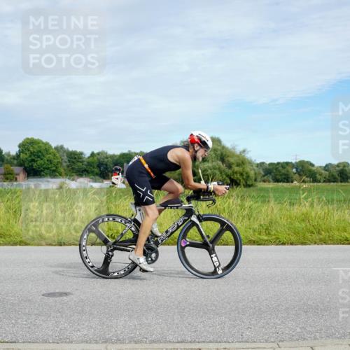 31.08.2025 - Elbe Triathlon Hamburg Michael Burmester http://msf.ph/oto/8693145 31.08.2025 11:00:27 Radfahren 1338, 1466, 1467, 1604 meine-sportfotos.de