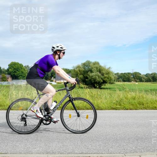 31.08.2025 - Elbe Triathlon Hamburg Michael Burmester http://msf.ph/oto/8693161 31.08.2025 11:01:14 Radfahren 1259, 1359, 1360, 1612 meine-sportfotos.de