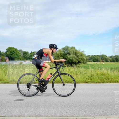 31.08.2025 - Elbe Triathlon Hamburg Michael Burmester http://msf.ph/oto/8693163 31.08.2025 11:01:16 Radfahren 1307, 1359, 1360, 1612 meine-sportfotos.de