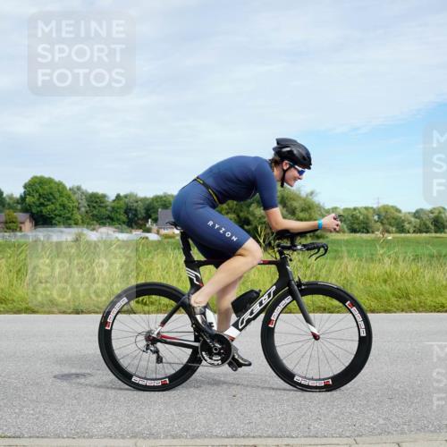 31.08.2025 - Elbe Triathlon Hamburg Michael Burmester http://msf.ph/oto/8693166 31.08.2025 11:01:28 Radfahren 1352 meine-sportfotos.de