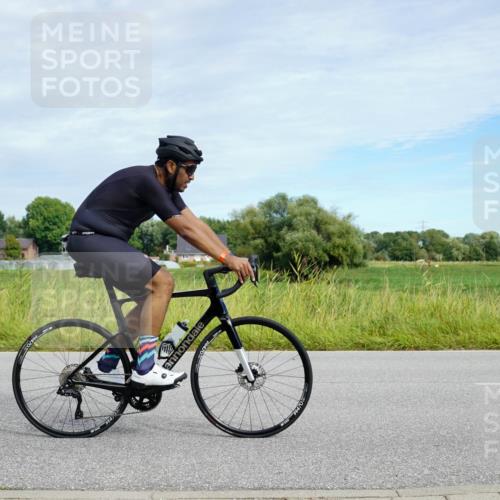 31.08.2025 - Elbe Triathlon Hamburg Michael Burmester http://msf.ph/oto/8693169 31.08.2025 11:01:38 Radfahren 1385, 1507 meine-sportfotos.de