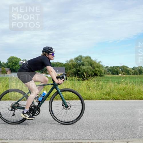 31.08.2025 - Elbe Triathlon Hamburg Michael Burmester http://msf.ph/oto/8693194 31.08.2025 11:02:18 Radfahren 1523, 1567, 1584 meine-sportfotos.de