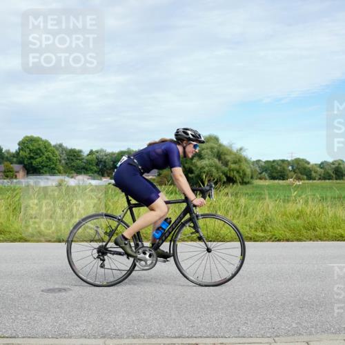 31.08.2025 - Elbe Triathlon Hamburg Michael Burmester http://msf.ph/oto/8693196 31.08.2025 11:02:23 Radfahren 1584 meine-sportfotos.de