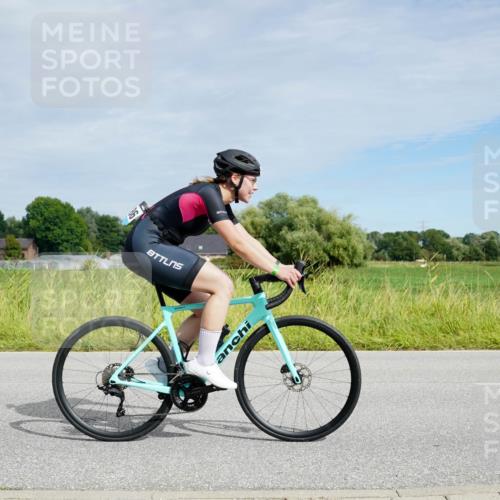 31.08.2025 - Elbe Triathlon Hamburg Michael Burmester http://msf.ph/oto/8693231 31.08.2025 11:04:02 Radfahren 1267, 1571, 1586 meine-sportfotos.de