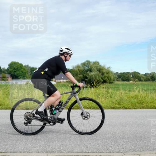 31.08.2025 - Elbe Triathlon Hamburg Michael Burmester http://msf.ph/oto/8693243 31.08.2025 11:04:31 Radfahren 1439, 1529 meine-sportfotos.de