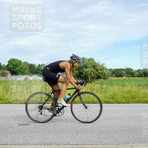 31.08.2025 - Elbe Triathlon Hamburg Michael Burmester http://msf.ph/oto/8693254 31.08.2025 11:04:55 Radfahren 1276, 1342, 1456, 1496 meine-sportfotos.de
