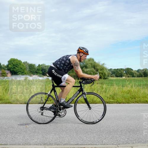 31.08.2025 - Elbe Triathlon Hamburg Michael Burmester http://msf.ph/oto/8693258 31.08.2025 11:05:03 Radfahren 1300, 1308 meine-sportfotos.de