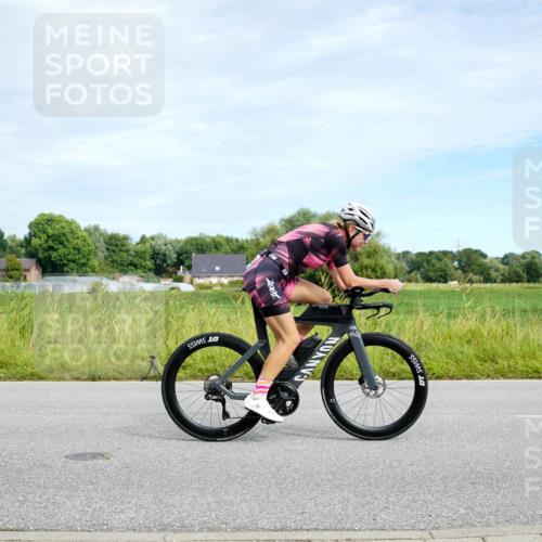 31.08.2025 - Elbe Triathlon Hamburg Michael Burmester http://msf.ph/oto/8693265 31.08.2025 11:05:18 Radfahren 1418, 1446, 1488, 1527, 1532, 1573, 1587, 1595 meine-sportfotos.de