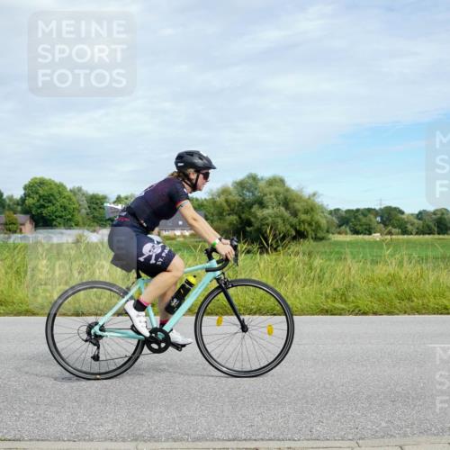 31.08.2025 - Elbe Triathlon Hamburg Michael Burmester http://msf.ph/oto/8693269 31.08.2025 11:05:24 Radfahren 1532, 1573, 1581 meine-sportfotos.de
