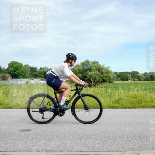 31.08.2025 - Elbe Triathlon Hamburg Michael Burmester http://msf.ph/oto/8693277 31.08.2025 11:06:04 Radfahren 1531, 1541, 1577 meine-sportfotos.de