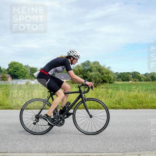31.08.2025 - Elbe Triathlon Hamburg Michael Burmester http://msf.ph/oto/8693289 31.08.2025 11:06:33 Radfahren 1257, 1354, 1590 meine-sportfotos.de
