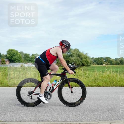 31.08.2025 - Elbe Triathlon Hamburg Michael Burmester http://msf.ph/oto/8693291 31.08.2025 11:06:45 Radfahren 1324, 1328, 1384 meine-sportfotos.de