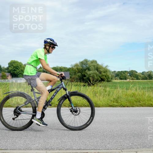 31.08.2025 - Elbe Triathlon Hamburg Michael Burmester http://msf.ph/oto/8693297 31.08.2025 11:06:53 Radfahren 1172, 1333, 1578, 1605 meine-sportfotos.de
