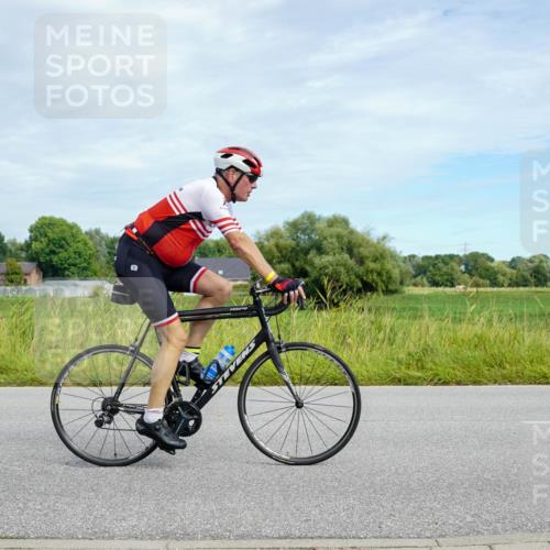 31.08.2025 - Elbe Triathlon Hamburg Michael Burmester http://msf.ph/oto/8693298 31.08.2025 11:06:56 Radfahren 1172, 1333, 1578, 1605 meine-sportfotos.de