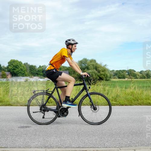 31.08.2025 - Elbe Triathlon Hamburg Michael Burmester http://msf.ph/oto/8693301 31.08.2025 11:07:05 Radfahren 952, 1477, 1556, 1561, 1618 meine-sportfotos.de