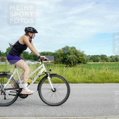 31.08.2025 - Elbe Triathlon Hamburg Michael Burmester http://msf.ph/oto/8693302 31.08.2025 11:07:05 Radfahren 952, 1477, 1556, 1561, 1618 meine-sportfotos.de
