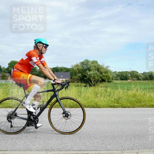 31.08.2025 - Elbe Triathlon Hamburg Michael Burmester http://msf.ph/oto/8693320 31.08.2025 11:07:48 Radfahren 1293, 1419, 1501, 1593 meine-sportfotos.de
