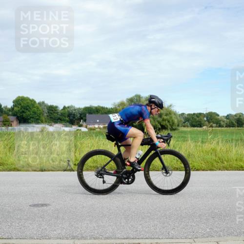 31.08.2025 - Elbe Triathlon Hamburg Michael Burmester http://msf.ph/oto/8693326 31.08.2025 11:08:18 Radfahren 1271, 1413, 1434, 1469, 1492 meine-sportfotos.de