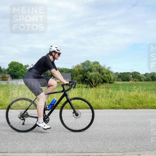31.08.2025 - Elbe Triathlon Hamburg Michael Burmester http://msf.ph/oto/8693334 31.08.2025 11:08:45 Radfahren 1290, 1563 meine-sportfotos.de
