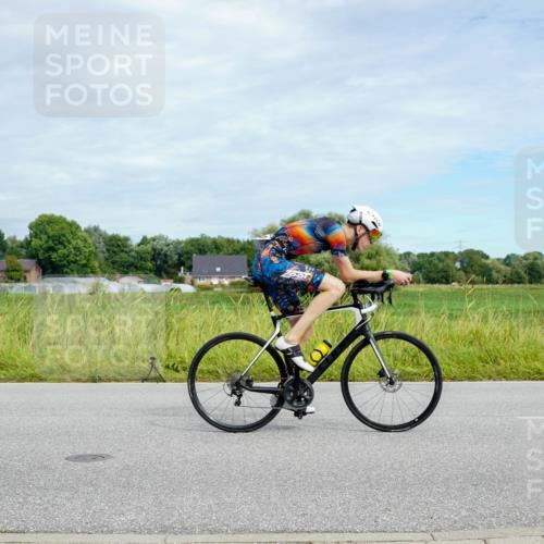 31.08.2025 - Elbe Triathlon Hamburg Michael Burmester http://msf.ph/oto/8693347 31.08.2025 11:09:19 Radfahren 1381, 1494, 1600 meine-sportfotos.de