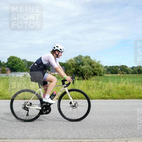 31.08.2025 - Elbe Triathlon Hamburg Michael Burmester http://msf.ph/oto/8693351 31.08.2025 11:09:28 Radfahren 1295, 1381, 1520 meine-sportfotos.de