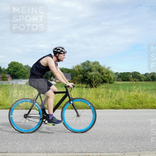 31.08.2025 - Elbe Triathlon Hamburg Michael Burmester http://msf.ph/oto/8693353 31.08.2025 11:09:36 Radfahren 1509, 1589 meine-sportfotos.de