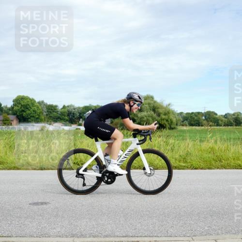 31.08.2025 - Elbe Triathlon Hamburg Michael Burmester http://msf.ph/oto/8693360 31.08.2025 11:10:08 Radfahren 1398, 1449 meine-sportfotos.de
