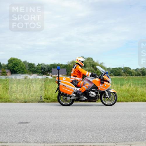 31.08.2025 - Elbe Triathlon Hamburg Michael Burmester http://msf.ph/oto/8693365 31.08.2025 11:10:16 Radfahren 1411, 1416, 1437 meine-sportfotos.de