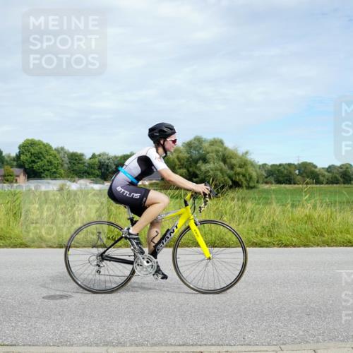 31.08.2025 - Elbe Triathlon Hamburg Michael Burmester http://msf.ph/oto/8693382 31.08.2025 11:10:39 Radfahren 1335, 1367, 1382, 1388, 1393, 1396 meine-sportfotos.de