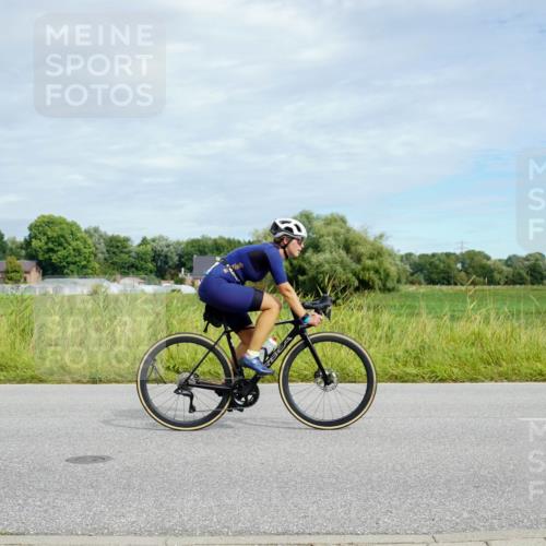 31.08.2025 - Elbe Triathlon Hamburg Michael Burmester http://msf.ph/oto/8693385 31.08.2025 11:10:41 Radfahren 988, 1335, 1367, 1382, 1393, 1396 meine-sportfotos.de