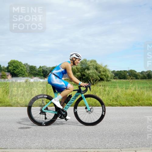 31.08.2025 - Elbe Triathlon Hamburg Michael Burmester http://msf.ph/oto/8693388 31.08.2025 11:10:47 Radfahren 988, 1365 meine-sportfotos.de