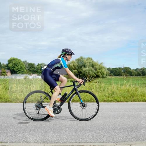 31.08.2025 - Elbe Triathlon Hamburg Michael Burmester http://msf.ph/oto/8693389 31.08.2025 11:10:48 Radfahren 988, 1365 meine-sportfotos.de