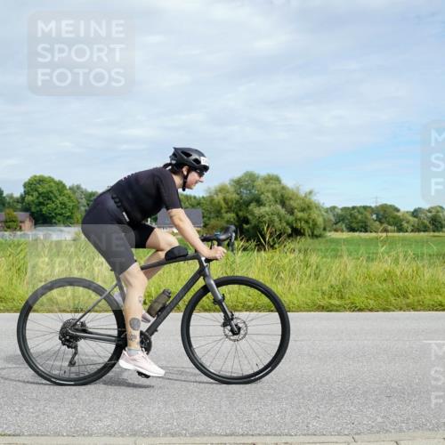31.08.2025 - Elbe Triathlon Hamburg Michael Burmester http://msf.ph/oto/8693396 31.08.2025 11:11:14 Radfahren 1309, 1386, 1431, 1498, 1555, 1606 meine-sportfotos.de