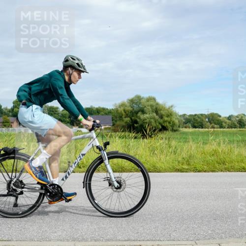 31.08.2025 - Elbe Triathlon Hamburg Michael Burmester http://msf.ph/oto/8693397 31.08.2025 11:11:19 Radfahren 1386, 1410, 1431, 1606 meine-sportfotos.de