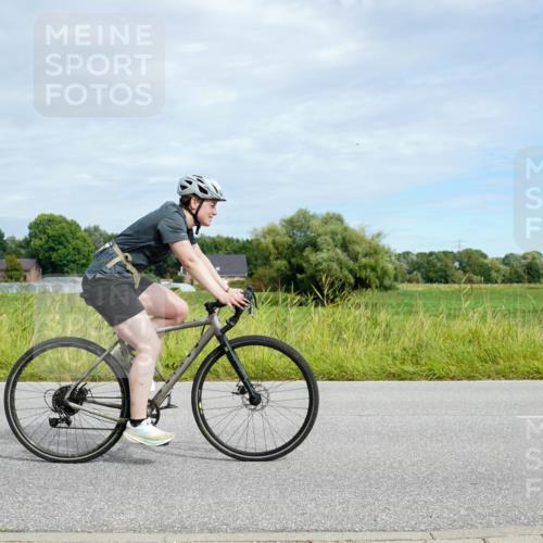 31.08.2025 - Elbe Triathlon Hamburg Michael Burmester http://msf.ph/oto/8693404 31.08.2025 11:11:31 Radfahren 1525, 1537 meine-sportfotos.de