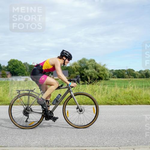31.08.2025 - Elbe Triathlon Hamburg Michael Burmester http://msf.ph/oto/8693405 31.08.2025 11:11:37 Radfahren 1454 meine-sportfotos.de
