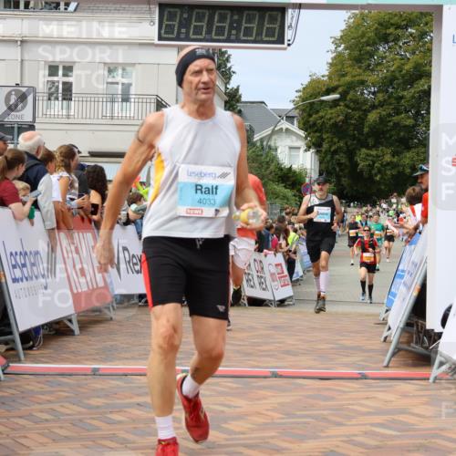 31.08.2025 - 21. Blankeneser Heldenlauf Strokosch-Dieckow http://msf.ph/oto/8693407 31.08.2025 12:36:42 Ziel 5230, 5437, 4245, 4033 meine-sportfotos.de