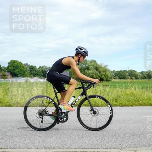 31.08.2025 - Elbe Triathlon Hamburg Michael Burmester http://msf.ph/oto/8693410 31.08.2025 11:11:57 Radfahren 1603 meine-sportfotos.de