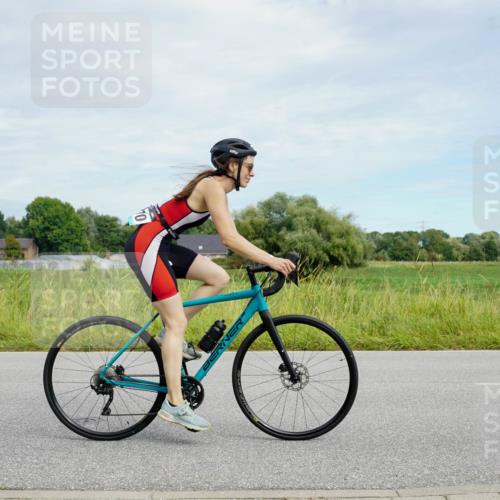 31.08.2025 - Elbe Triathlon Hamburg Michael Burmester http://msf.ph/oto/8693411 31.08.2025 11:12:07 Radfahren 1370 meine-sportfotos.de