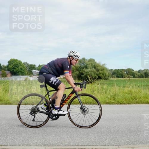 31.08.2025 - Elbe Triathlon Hamburg Michael Burmester http://msf.ph/oto/8693412 31.08.2025 11:12:20 Radfahren 1374, 1390, 1404, 1433, 1442, 1476, 1615 meine-sportfotos.de