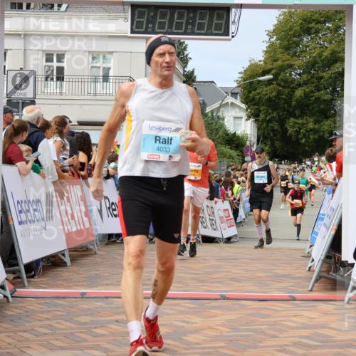 31.08.2025 - 21. Blankeneser Heldenlauf Strokosch-Dieckow http://msf.ph/oto/8693420 31.08.2025 12:36:42 Ziel 5230, 5437, 4245, 4033 meine-sportfotos.de
