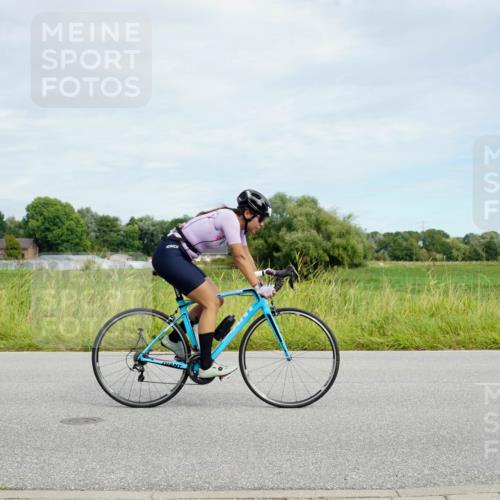31.08.2025 - Elbe Triathlon Hamburg Michael Burmester http://msf.ph/oto/8693425 31.08.2025 11:12:37 Radfahren 1409, 1430, 1481, 1517, 1614 meine-sportfotos.de