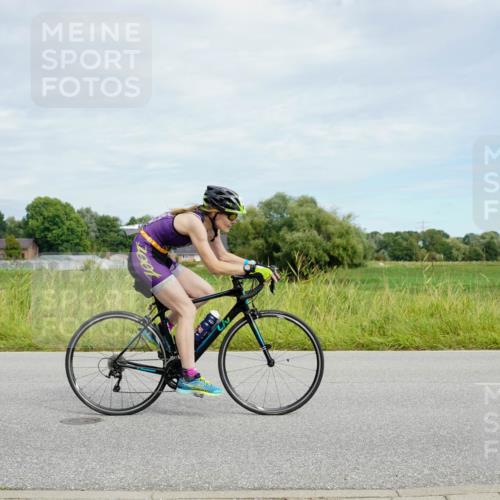 31.08.2025 - Elbe Triathlon Hamburg Michael Burmester http://msf.ph/oto/8693427 31.08.2025 11:12:41 Radfahren 1408, 1409, 1481, 1517 meine-sportfotos.de